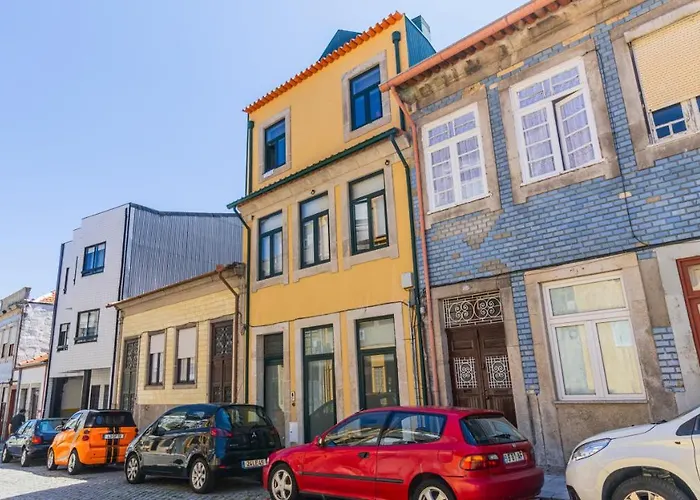 Delightful Duplex By Lovelystay